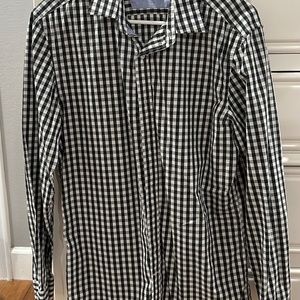 Banana Republic Soft Washed a tailored slim fit shirt